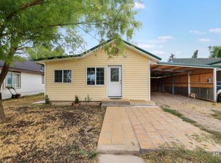 230 2nd St, Hazelton, ID 83335