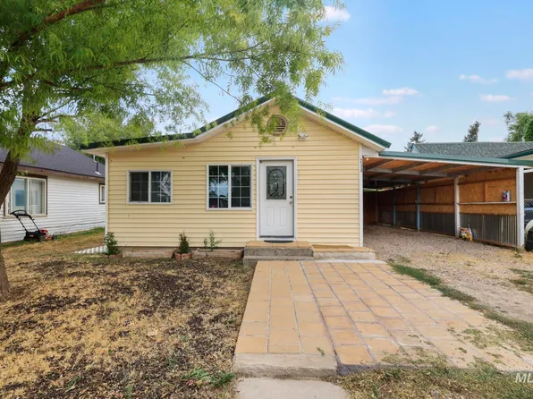 230 2nd St, Hazelton, ID 83335
