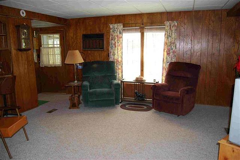 3rd image of 1809 TAMARAC Road