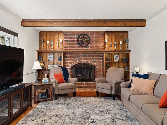 5th image of 1280 S Davis Rd