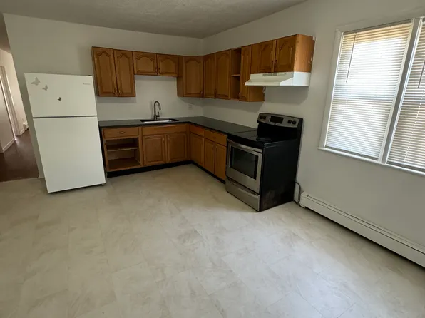 55 Prest St #1, New London, CT 06320