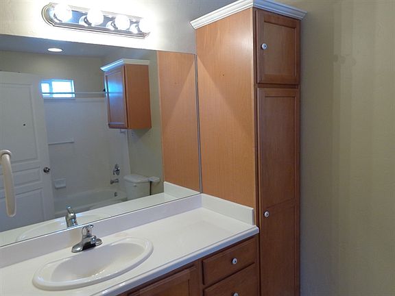 5th image of 4195 N Pilgrims Cir