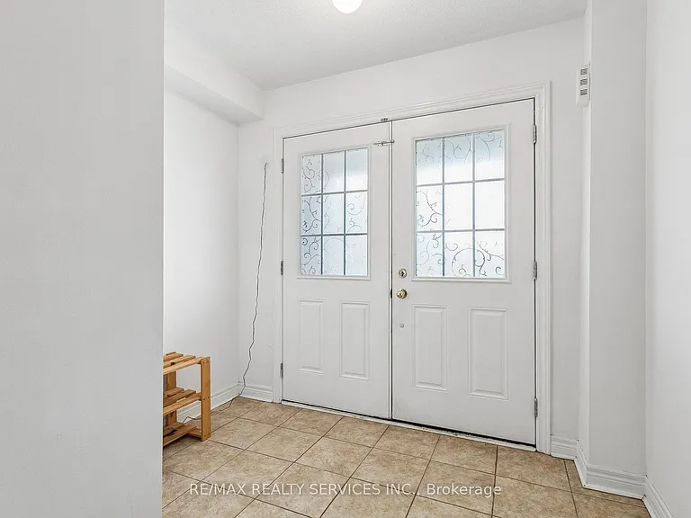 1385 Costigan Rd — Photo 4