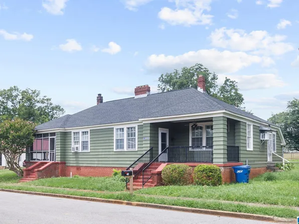 218 Alvin St, Talladega, AL 35160
