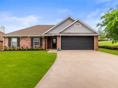 400 W Sherman Dr, Aubrey, TX, 76227