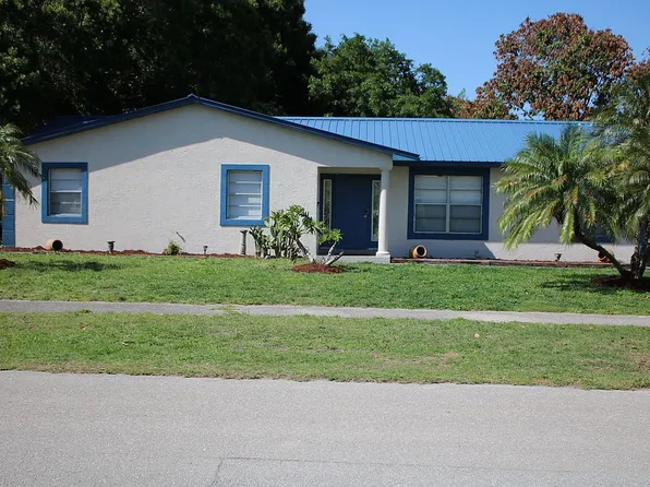 111 E Sugarland Cir, Clewiston, FL 33440