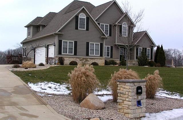 1st image of 702 Troon Dr