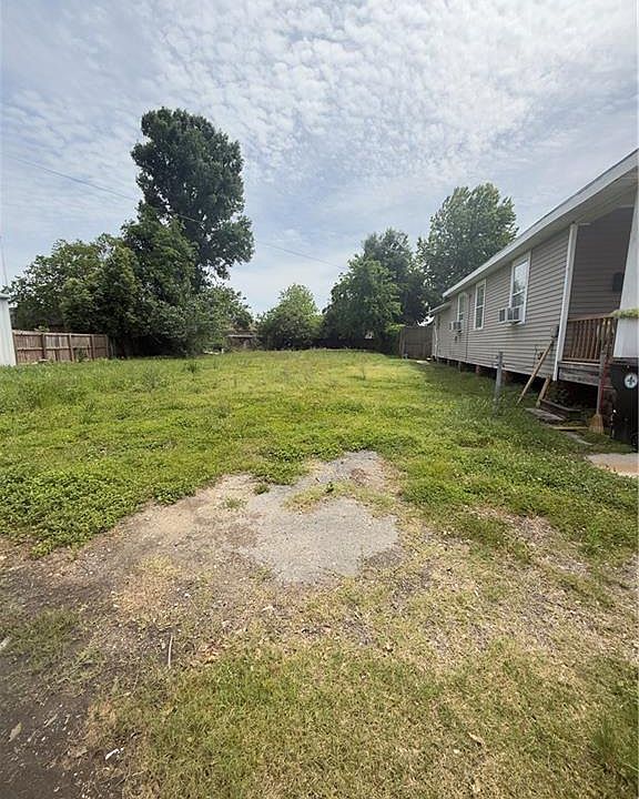 1st image of 517 Magellan St