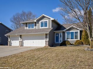 412 SW Maplewood Dr, Grimes, IA 50111