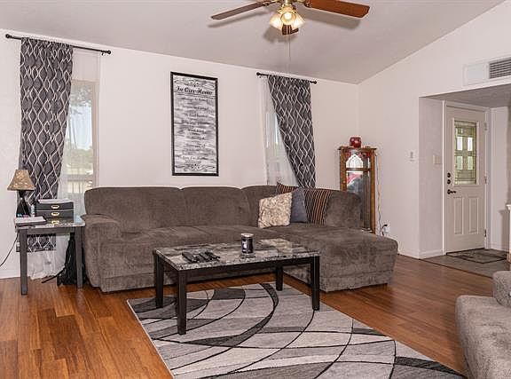 3rd image of 3908 Churchill Dr