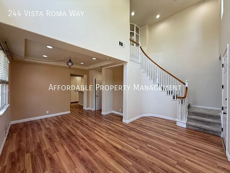 244 Vista Roma Way — Photo 2