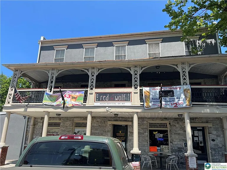 201 W Main St — Photo 2