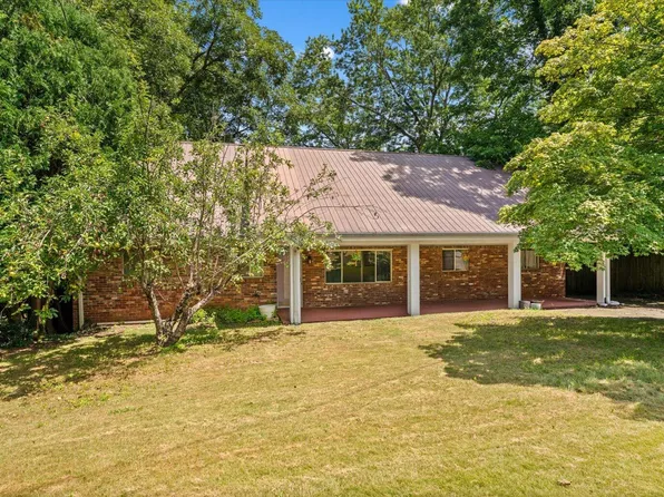 1301 Rio Vista Dr, Dalton, GA 30720