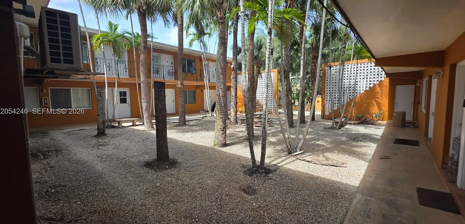 Hideaway Condo — Photo 1