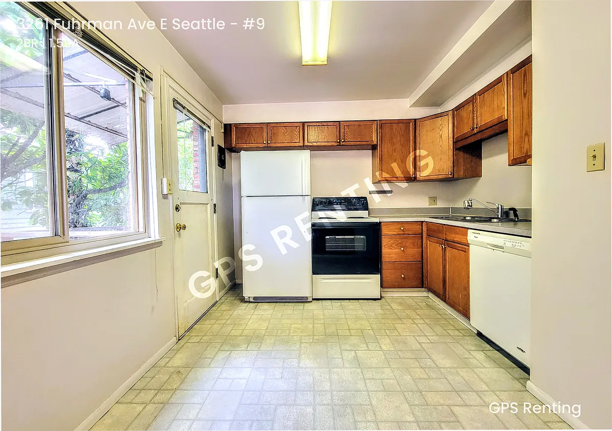 Building Photo - 3261 Fuhrman Ave E #9