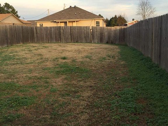 Back yard view from left side unit