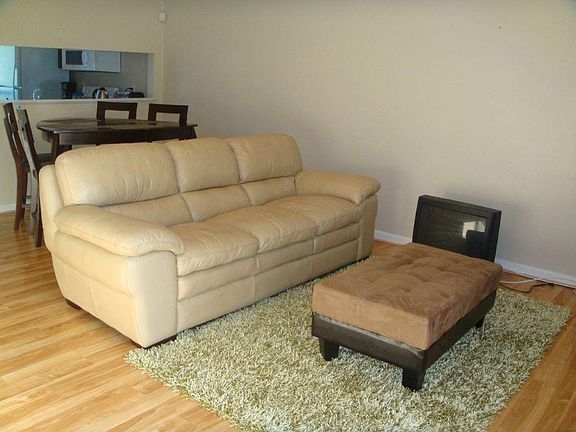 3rd image of 7005 Pine Ct