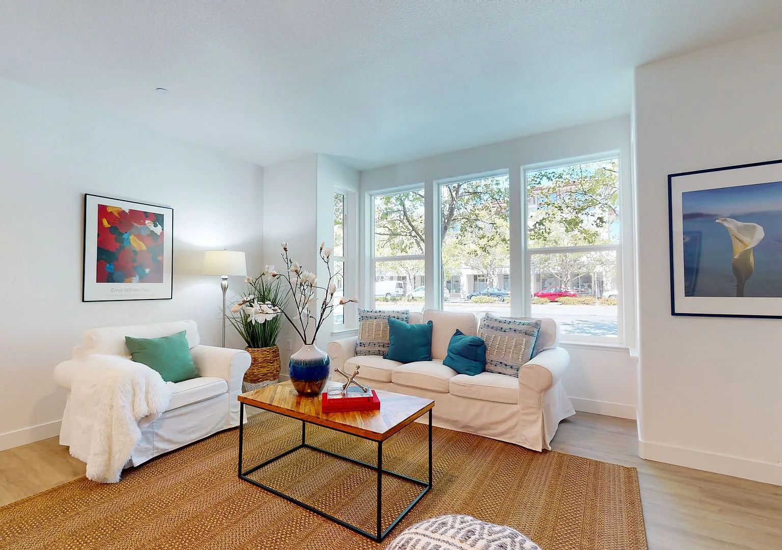 Newly Constructed 3x2 with direct entry private garage & central AC and heat — Photo 4