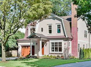 1022 Pawnee Rd, Wilmette, IL 60091