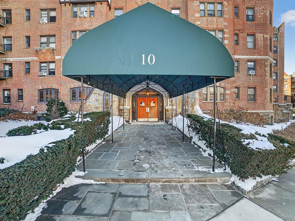1st image of 10 Nosband Avenue #6M