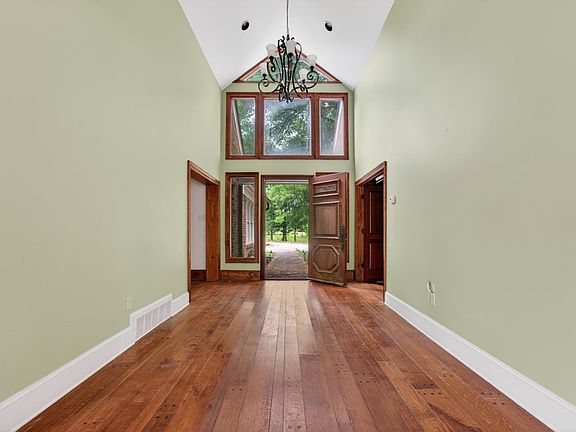 14th image of 530 W Raines Rd