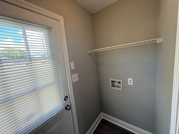 3rd image of 281 Westchester Cir #1