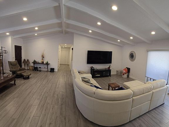 3rd image of 9821 E BECKER Lane