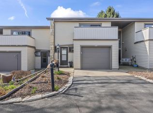 Lake Country Estates, Oconomowoc, WI 53066