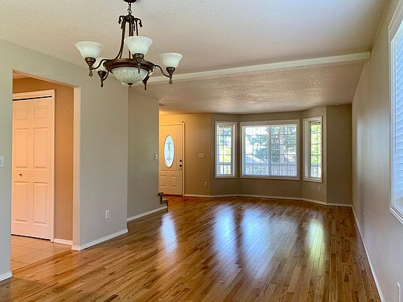 5th image of 2804 NE 180th Ave