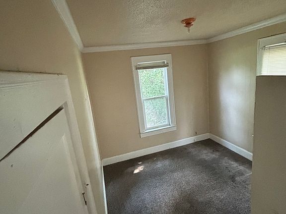 3rd image of 1105 E Powell Ave #A