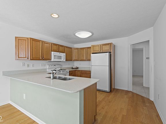 5th image of 1641 Grindstone Way