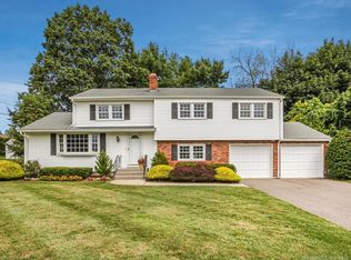 19 Glenwood Dr, Wethersfield, CT 06109