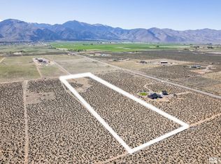 16 Hawk View Dr, Wellington, NV 89444