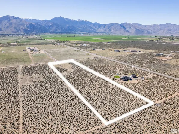 16 Hawk View Dr, Wellington, NV 89444