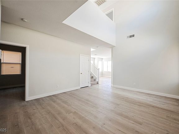 5th image of 3537 Quiet Pueblo St