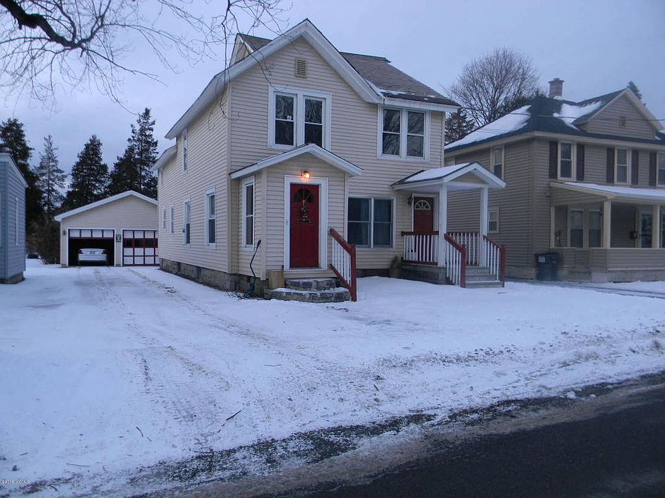 1st image of 34 Thomson Ave #2