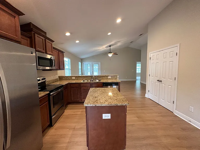 5085 Teresa Dr — Photo 6