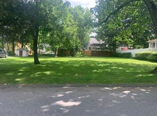 18 Ernest Ave, Worcester, MA 01604