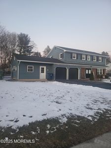 2 Leshin Lane, Hightstown, NJ, 08520