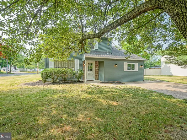 3 Leroy Ave, Berlin, NJ 08009