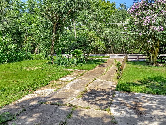 3rd image of 5213 Palm Dr