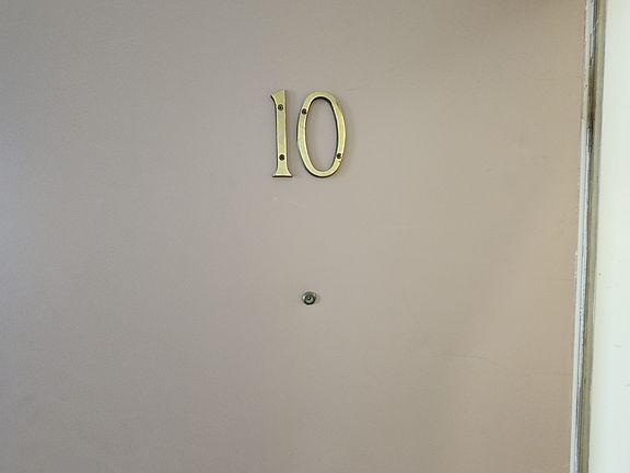 2nd image of 27 Garden St APT 10