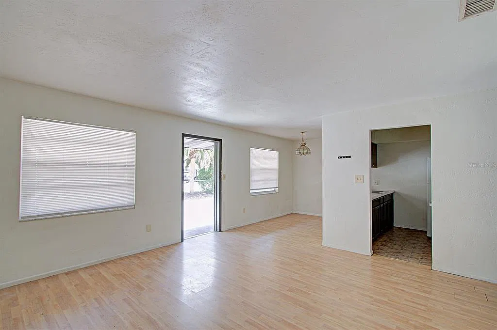 2 bed, 1.0 bath, 900 sqft, $1,550 — Photo 4