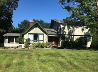 318 Town Farm Rd, Coventry, RI 02816