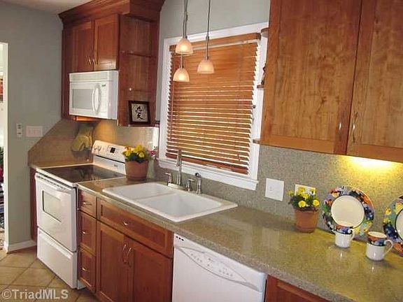 5th image of 216 Mayflower Dr