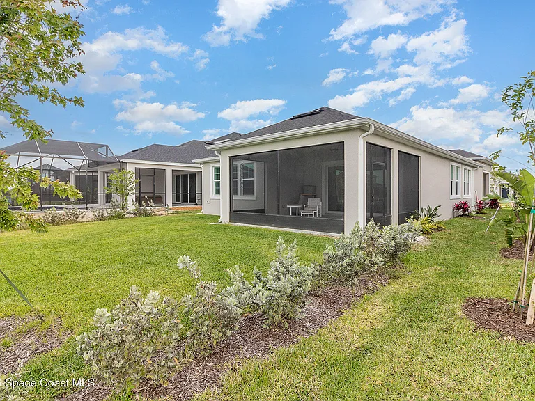 2406 Kamin Dr — Photo 17