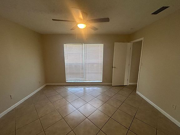 3rd image of 1002 Jolly Rd