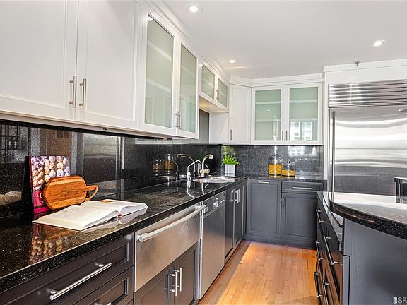 5th image of 701 Minnesota St APT 213