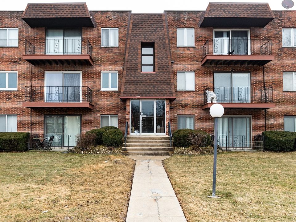 1st image of 5704 W 128th St APT 1D