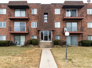 5704 W 128th St APT 1D, Crestwood, IL 60445